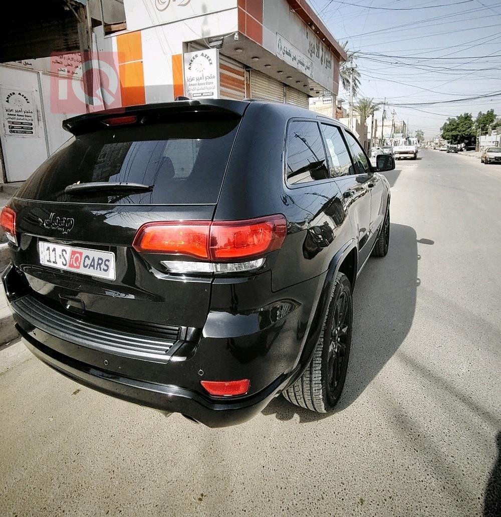 جيب جراند شيروكي